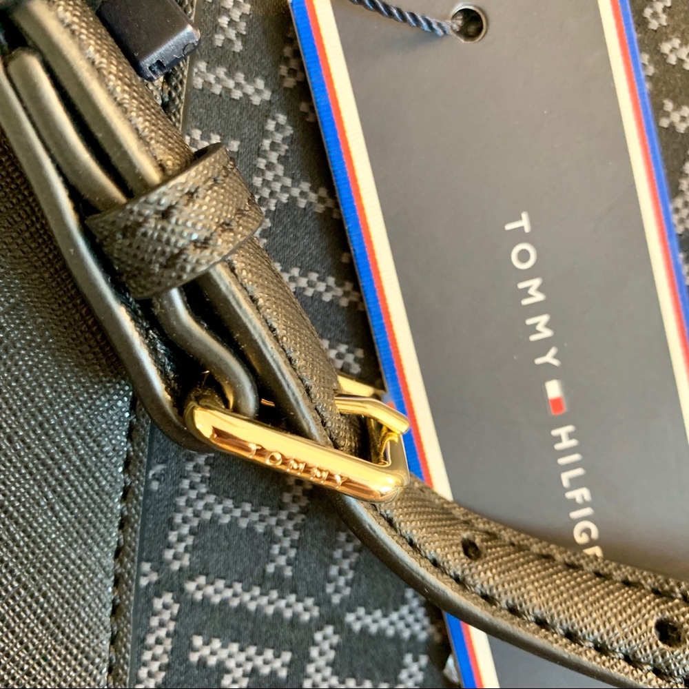 Tommy Hilfiger Crossover Bag - Picture 3 of 4